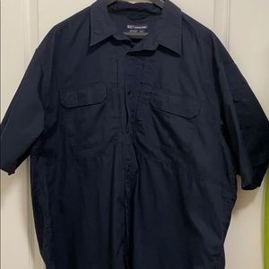 Men’s 5.11 Tactical shirt with concealment pockets